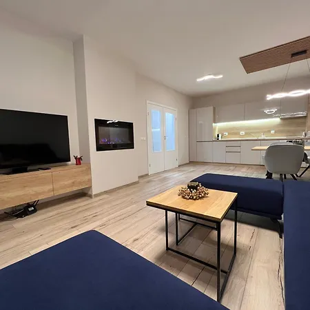 Midnightblue 班斯科